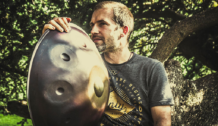 World Trio au Festival des pierres qui chantent Sainte Sévère jeremy nattagh multiman hang handpan